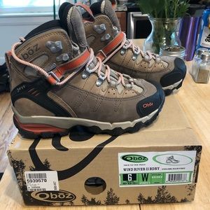 NEW Oboz Wind River II Bdry Women’s Hiking Boots 6